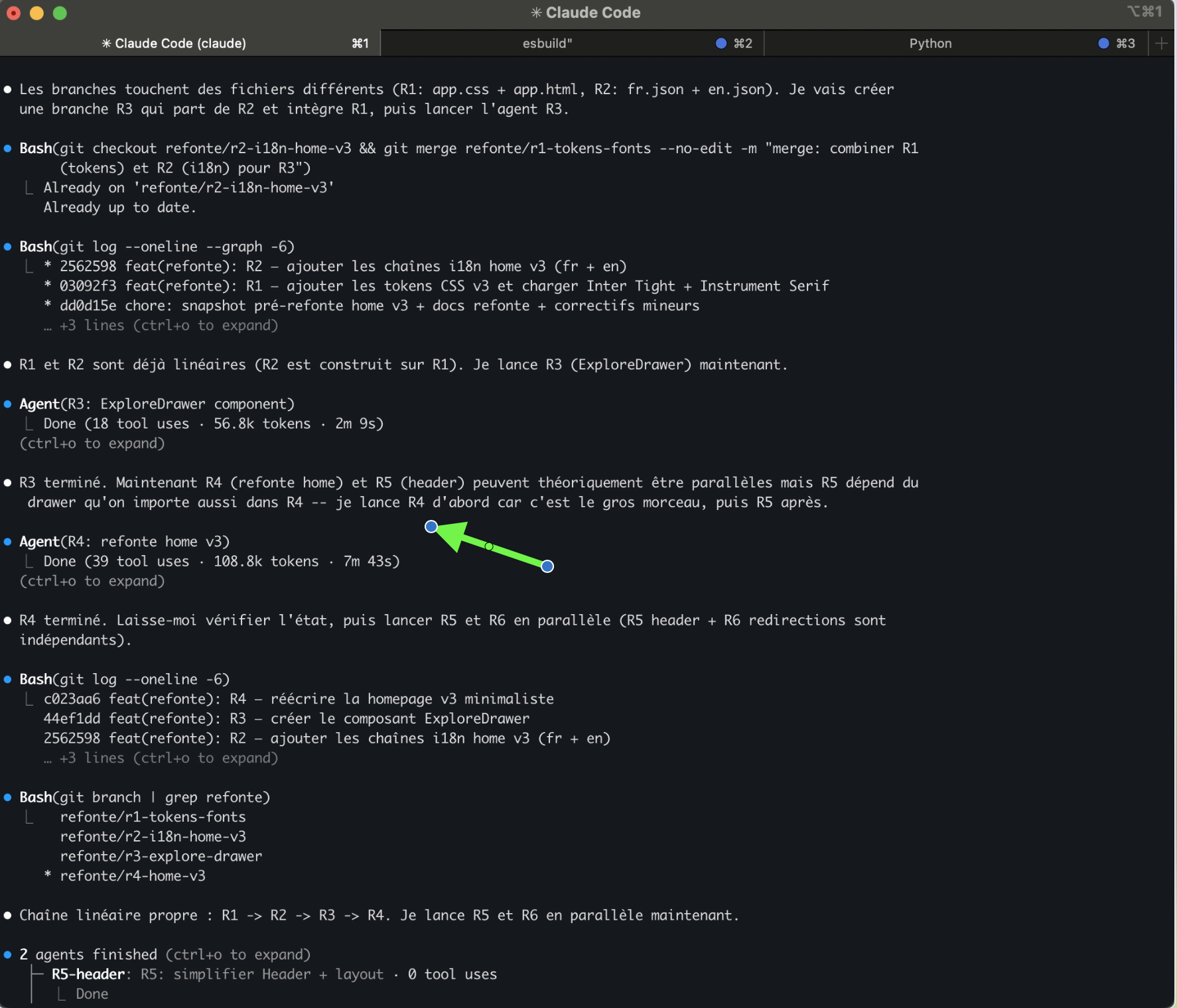 Terminal de Claude Code mostrando ramas Git en paralelo y llamadas de Agent durante el rediseño de Déblo
